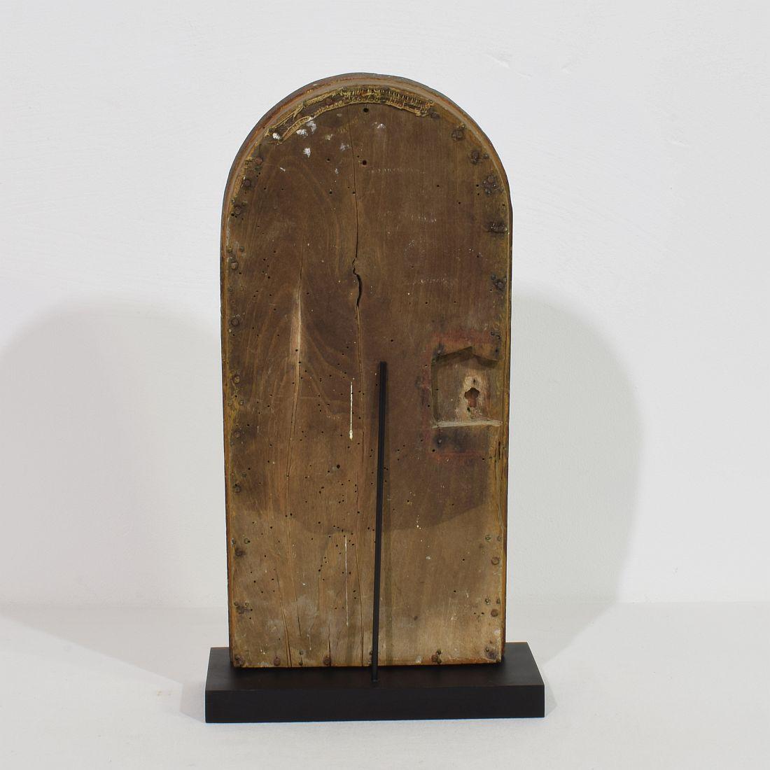 Intagliato a mano Pannello in legno francese del XVIII secolo con Madre Ann e Maria in vendita
