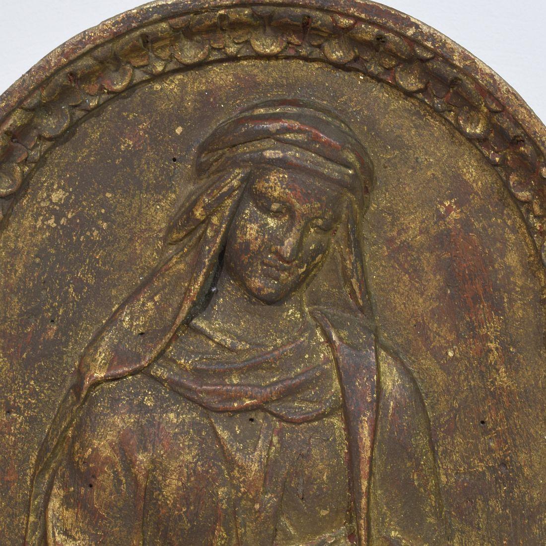 Pannello in legno francese del XVIII secolo con Madre Ann e Maria in vendita 1