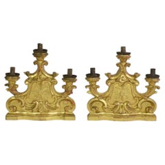 Paar italienische geschnitzte Barock-Kerzenhalter aus Giltwood aus dem 18.
