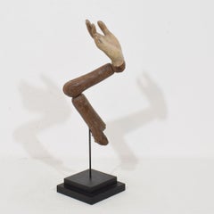Bras baroque italien du 18ème siècle en bois sculpté représentant une figure Sainte