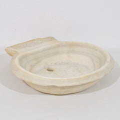 18th Century Antique Italian White Marble Wall-Mounted Sink Basin
