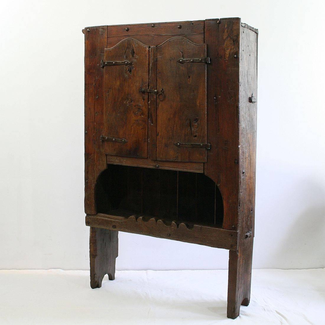 Hand-Crafted Spanish Late 17th Century Oak Cupboard