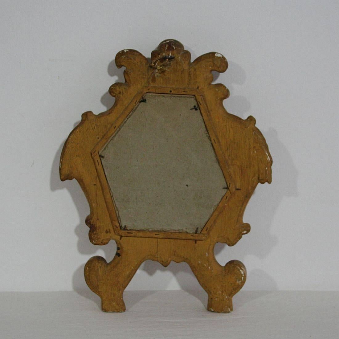 Small 19th Century Italian Giltwood Baroque Style Mirror In Good Condition In Buisson, FR