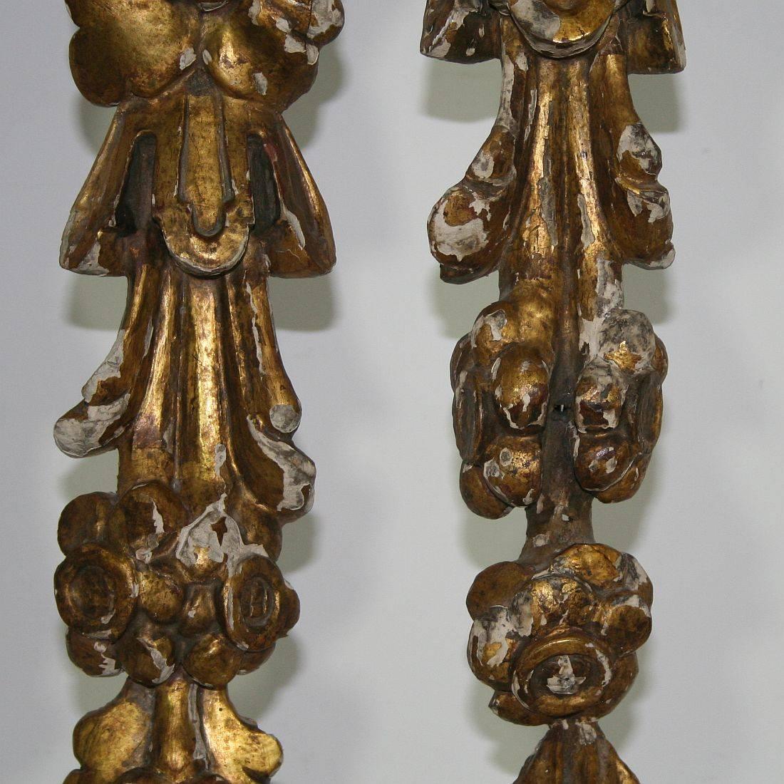 Pair of 18th Century Italian Carved Giltwood Baroque Ornaments 3