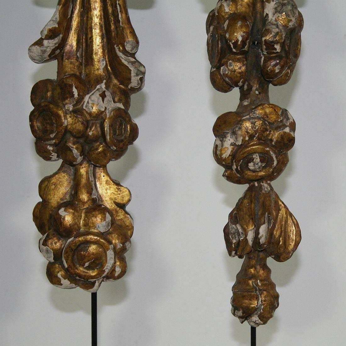 Pair of 18th Century Italian Carved Giltwood Baroque Ornaments 4