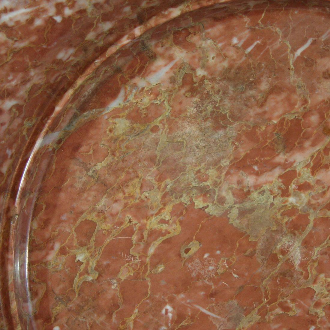 Large 19th Century Italian Red Marble Tazza In Good Condition In Buisson, FR