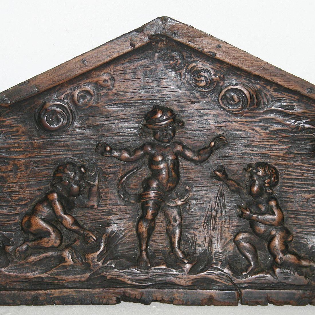 Extremely rare panel from a Venetian gondola with three playing angels. The gondola was the pride of the family and passed on through generations. I have placed some extra photo's so you can see where the panel had its place. Really a rare find,