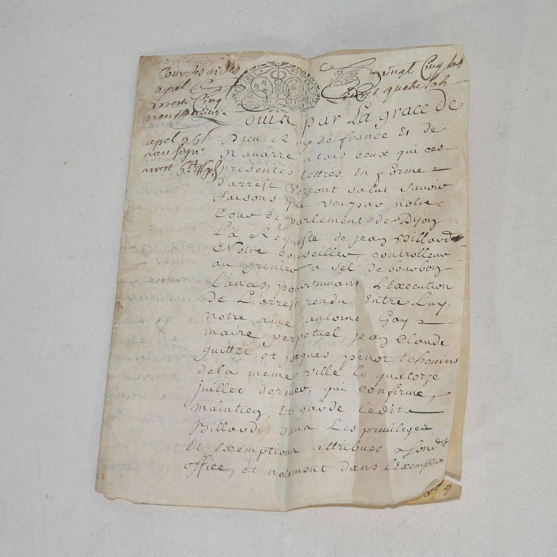 Collection of Five French 18th Century Vellum Handwritings In Good Condition In Buisson, FR