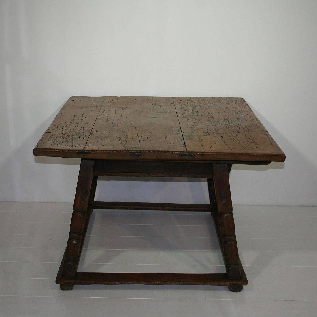 18th Century Austrian Payment Table In Good Condition In Buisson, FR