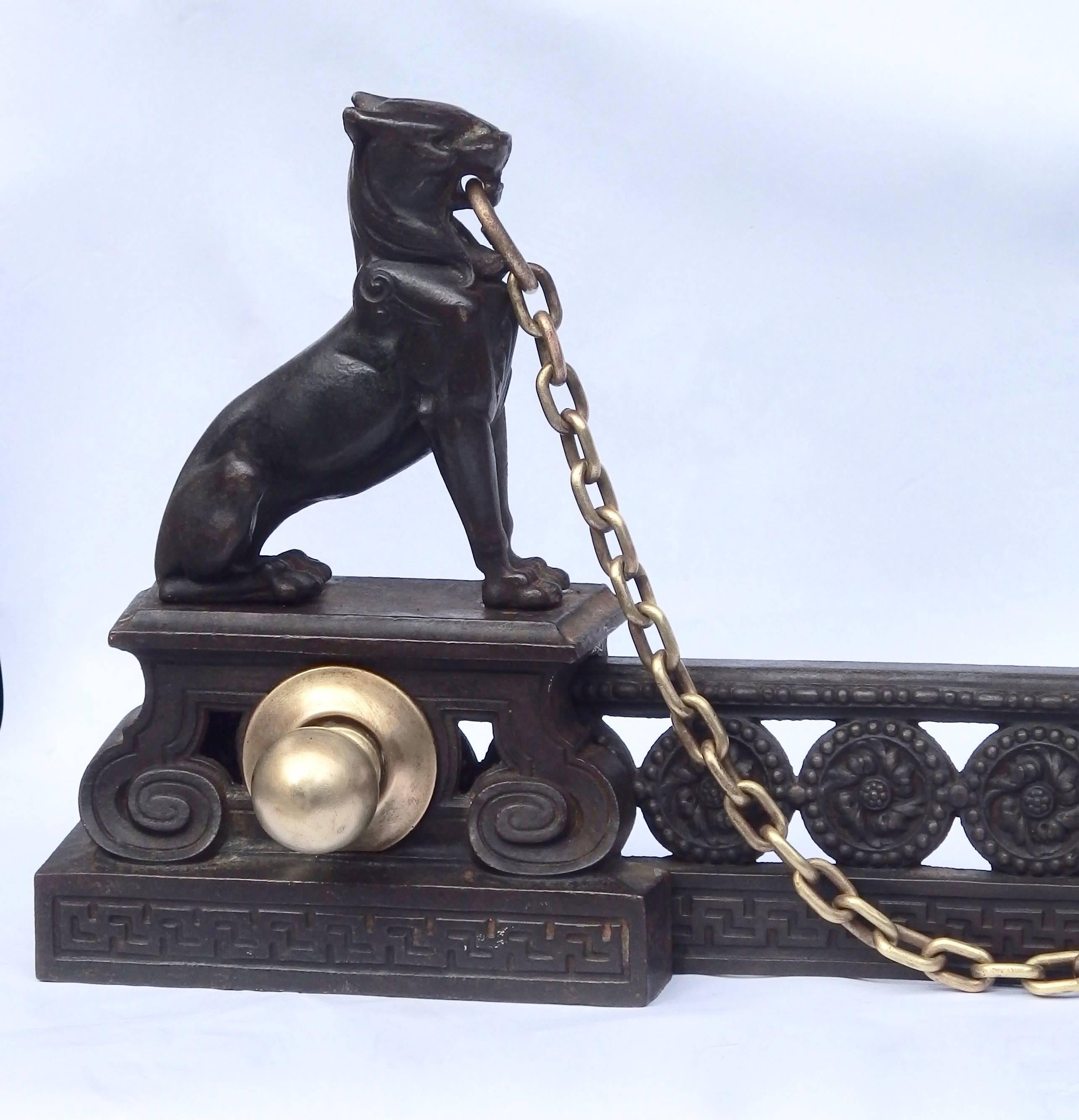 French extendable cast iron and brass fireplace fender with Egyptian cats
The width can be extended from 102 to 117cm.


 