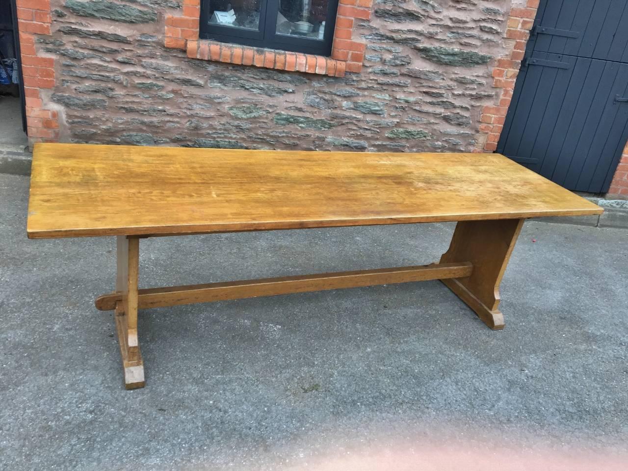 Aesthetic Movement 20th Century Oak Dining Table, Arts and Crafts Era For Sale