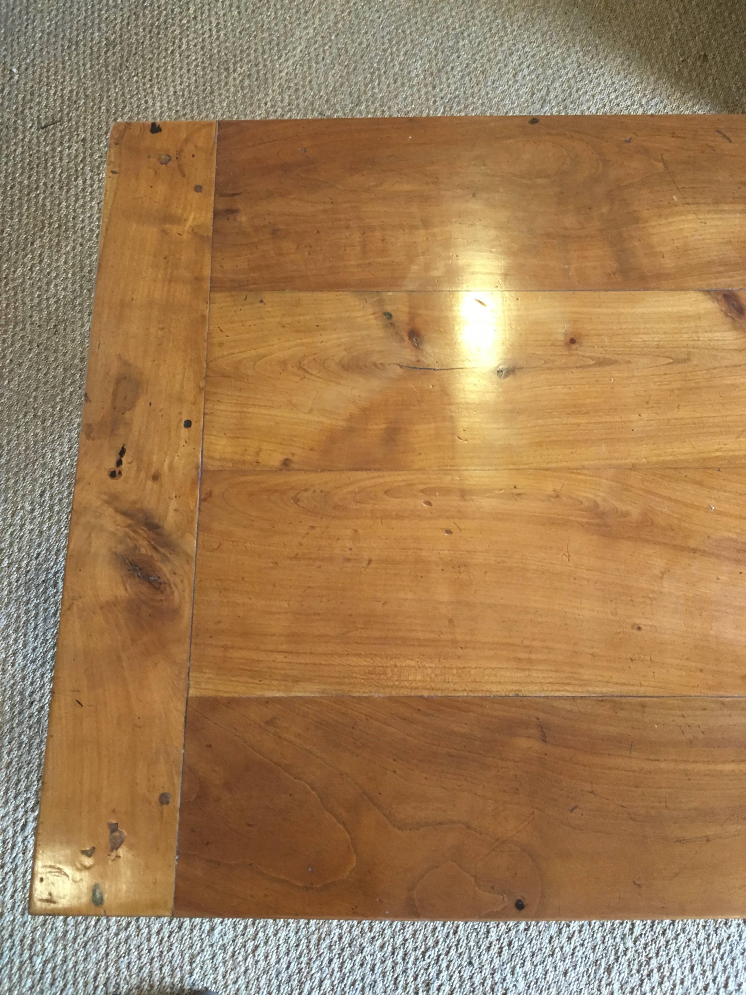 Cherrywood Farm house Table In Good Condition In Honiton, Devon