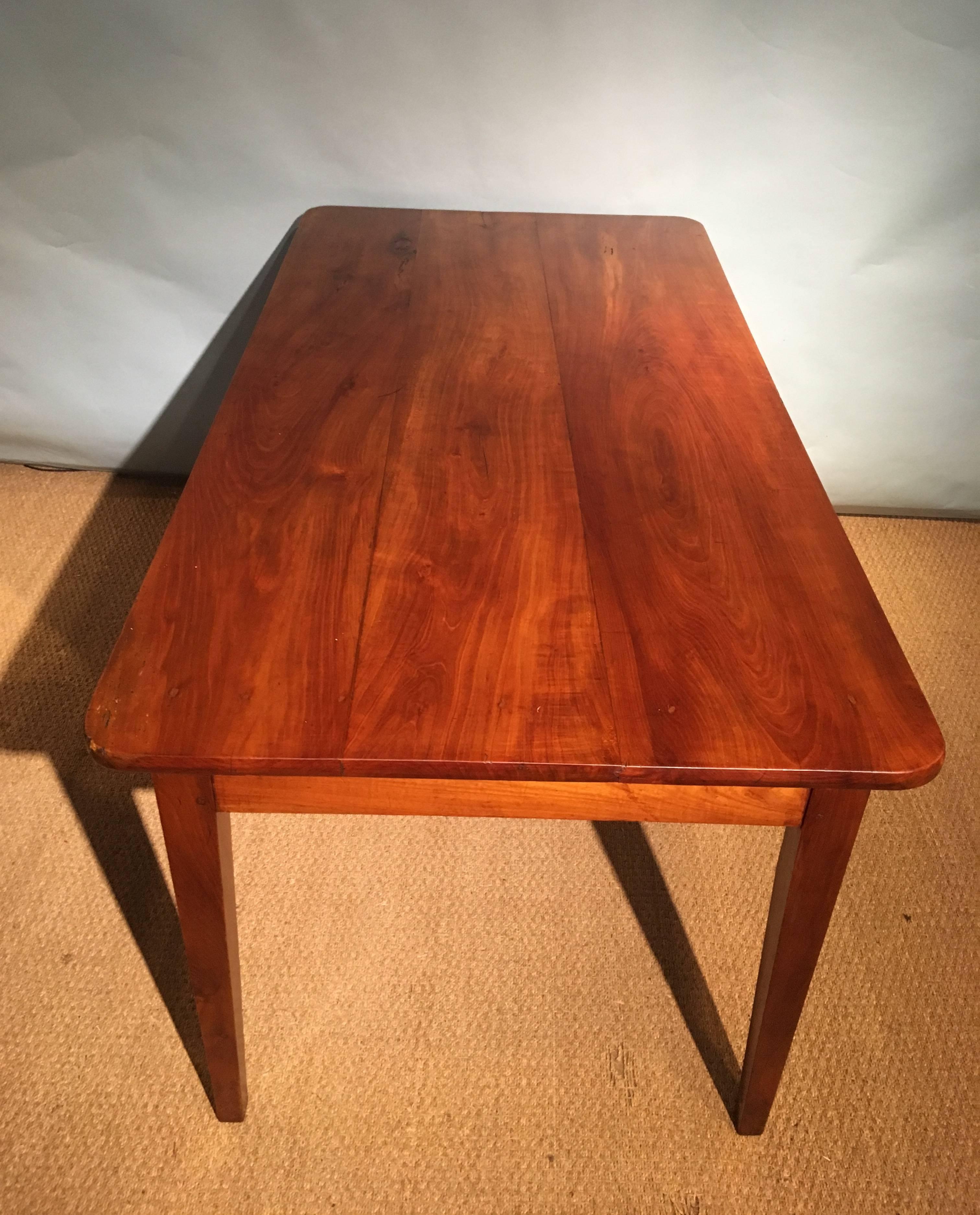 Lovely 19th century cherrywood farmhouse table 

Great neat sized table that will comfortably seat six people dating to circa 1860s fab color / patin

Three planks to the top ( good thick boards ) single drawer to the side 

This piece has