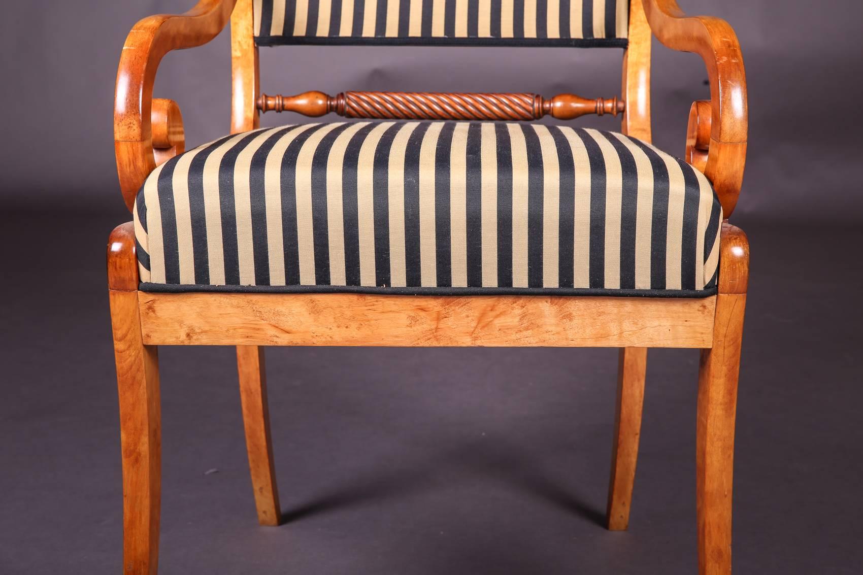 19th Century Biedermeier Birchwood Chair 1