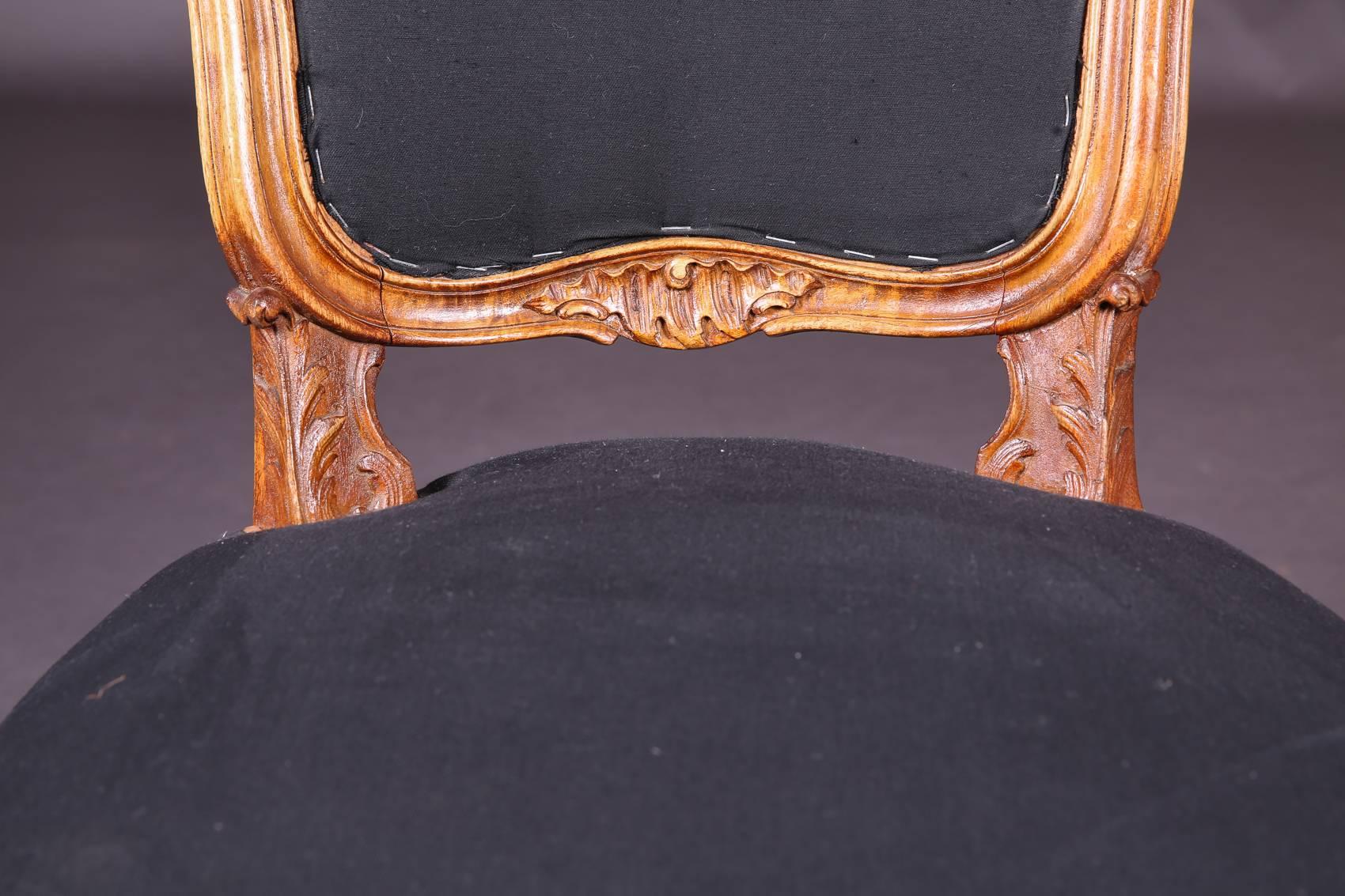 Tissu Chaise rococo du XIXe siècle en noyer en vente
