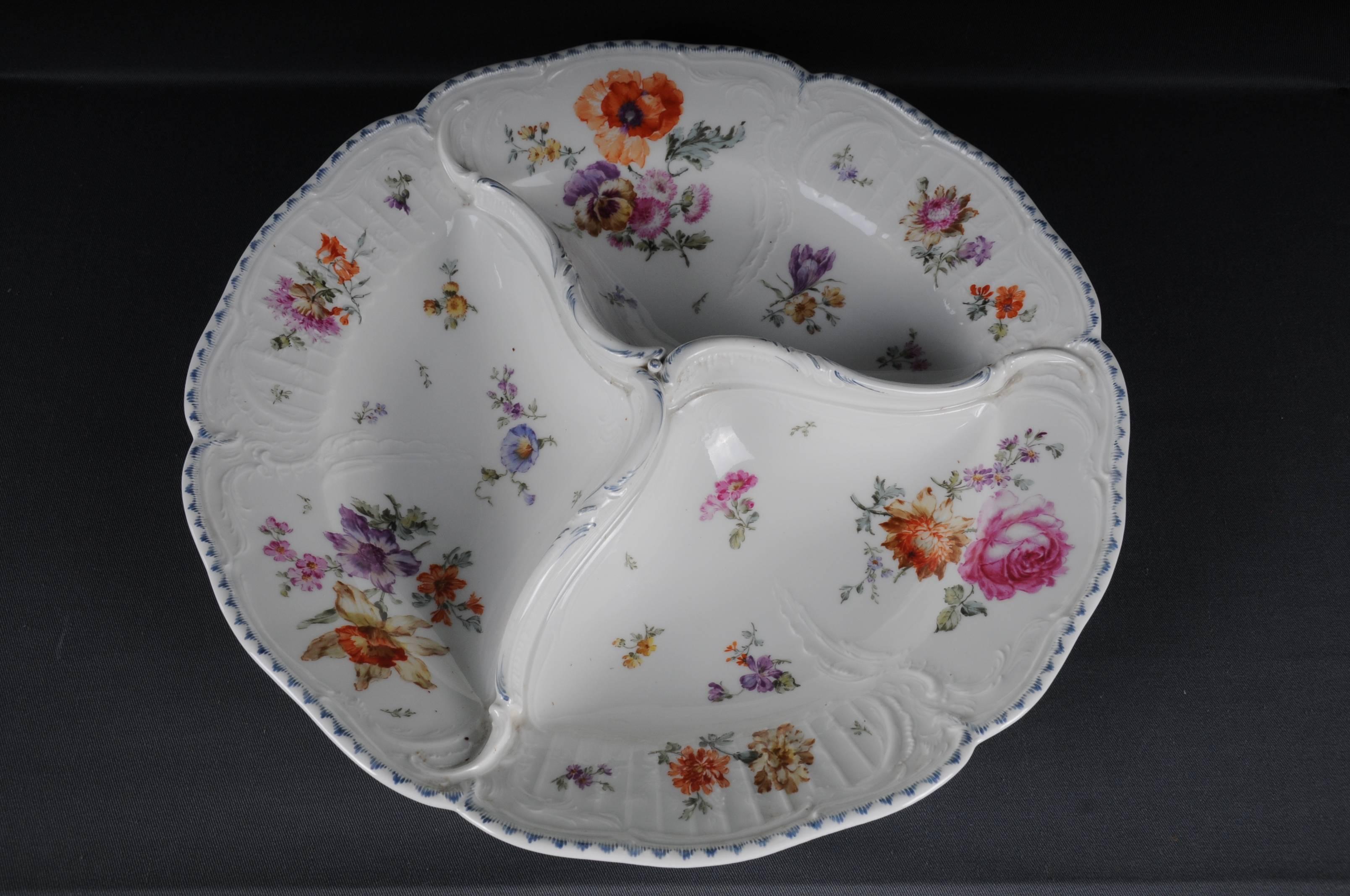 Large rare KPM Berlin plate, bowl Reliefzierat, circa 1860

Extremely rare confectionery dish with three sections. Original KPM Berlin 1st choice with red painting mark circa 1860.
Absolutely high-quality, flower painting which is repeated in the