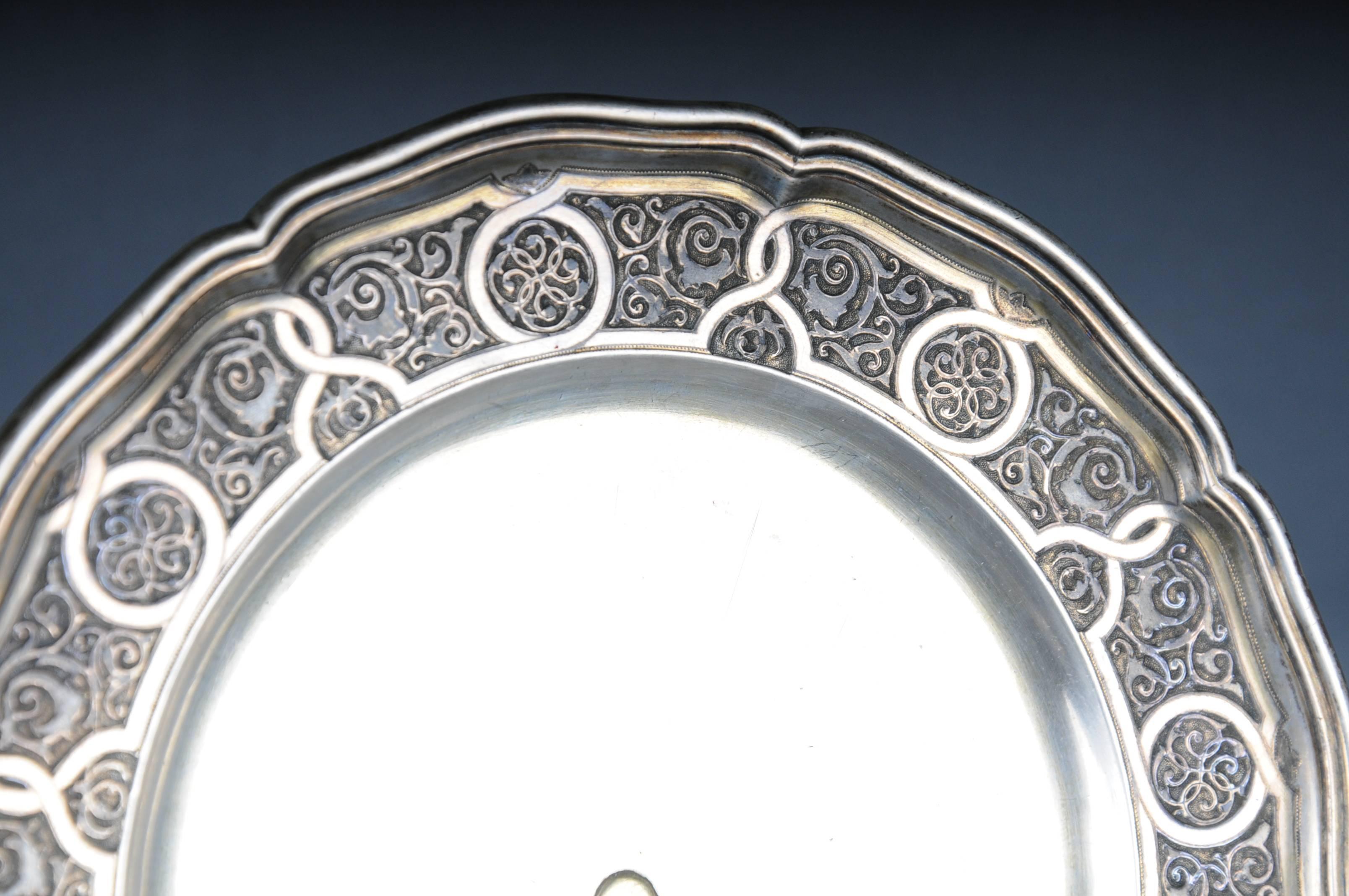 Antique Russian plate 84 Silver edge decoration 

Viktor Sawinkow 875 Silver

Weight 201 grams

The condition can be seen in the pictures.
