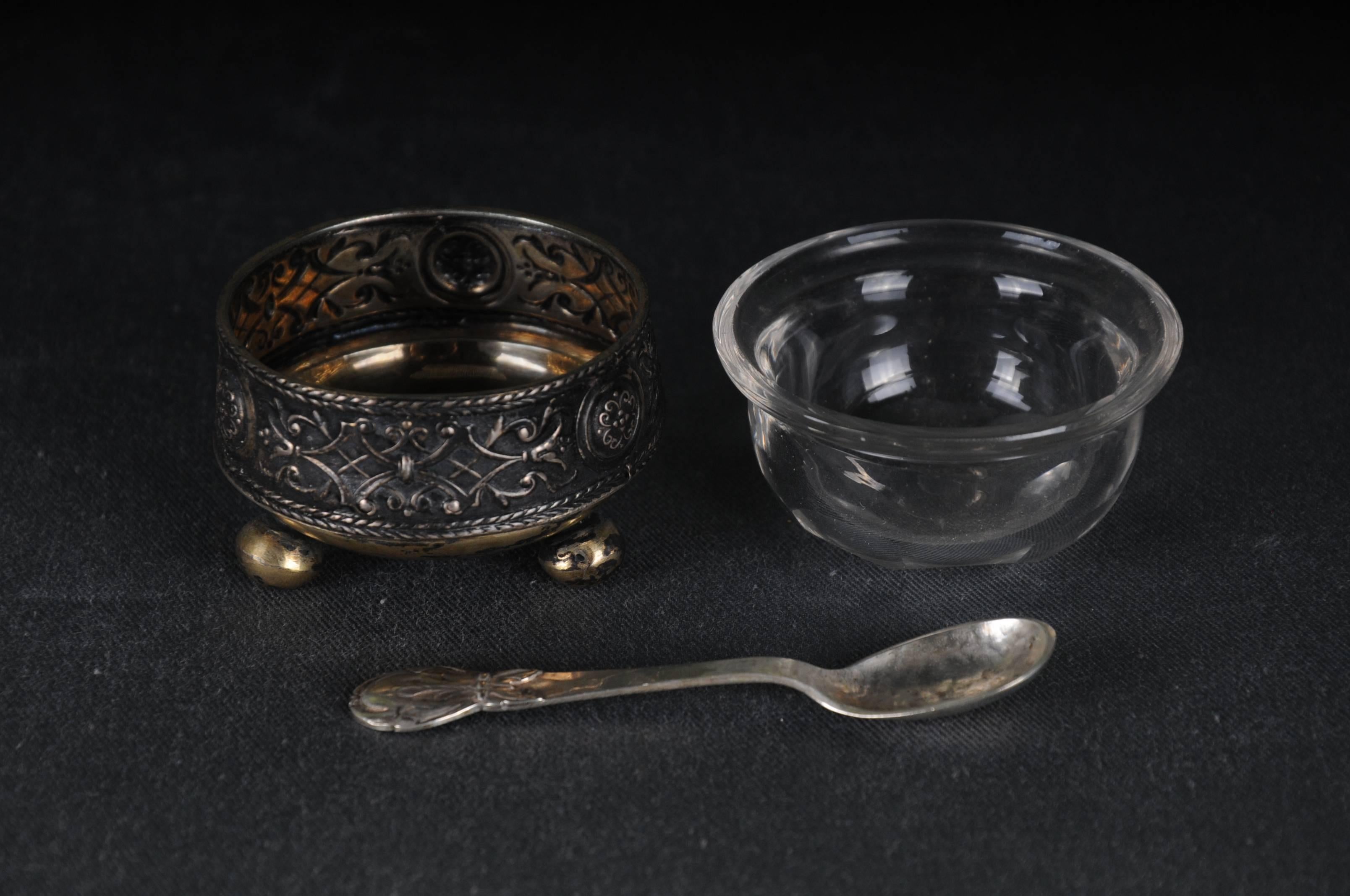 Antique Caviar ball footbowl 800 Silver Germany bowl glass insert & 830er Spoon  For Sale 5