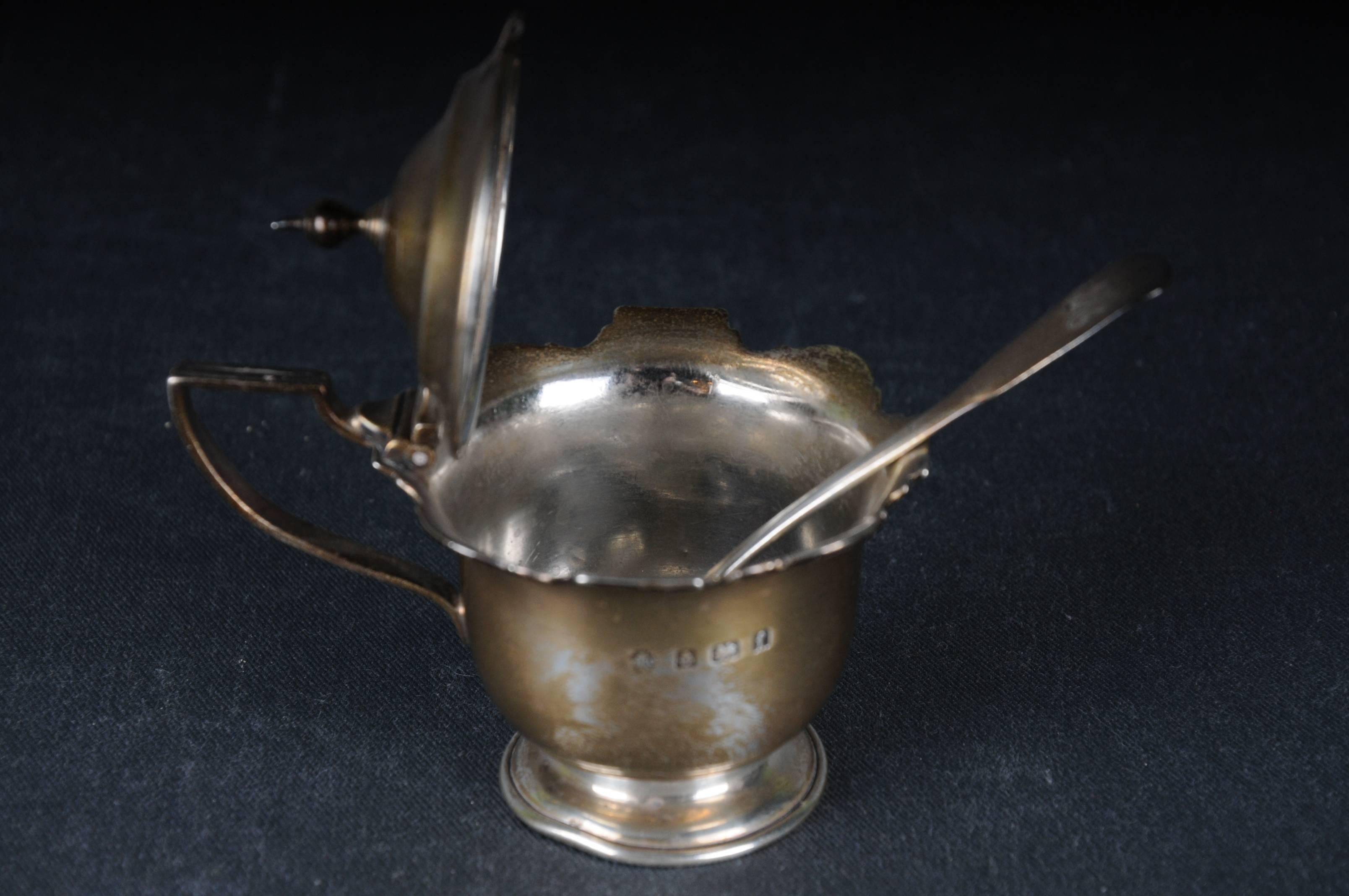 Antique Sterling Silver England Caviar bowls with Spoon, gilded, Birmingham 1905 In Good Condition For Sale In Berlin, DE