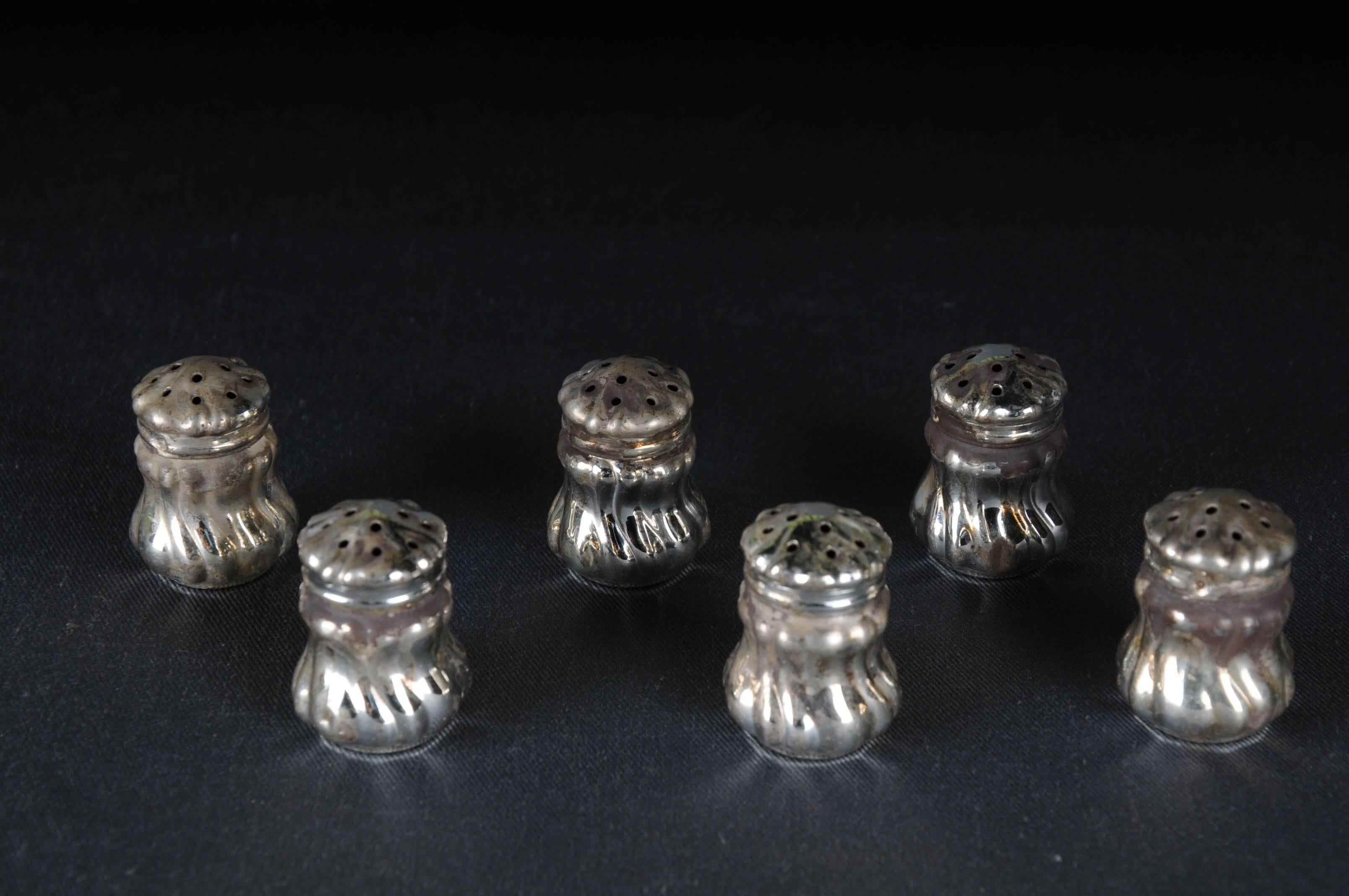 6 Niedliche antike Salz Shaker 925 Sterling Silber Löwe 

Alle 6 Teile wiegen 72 Gramm