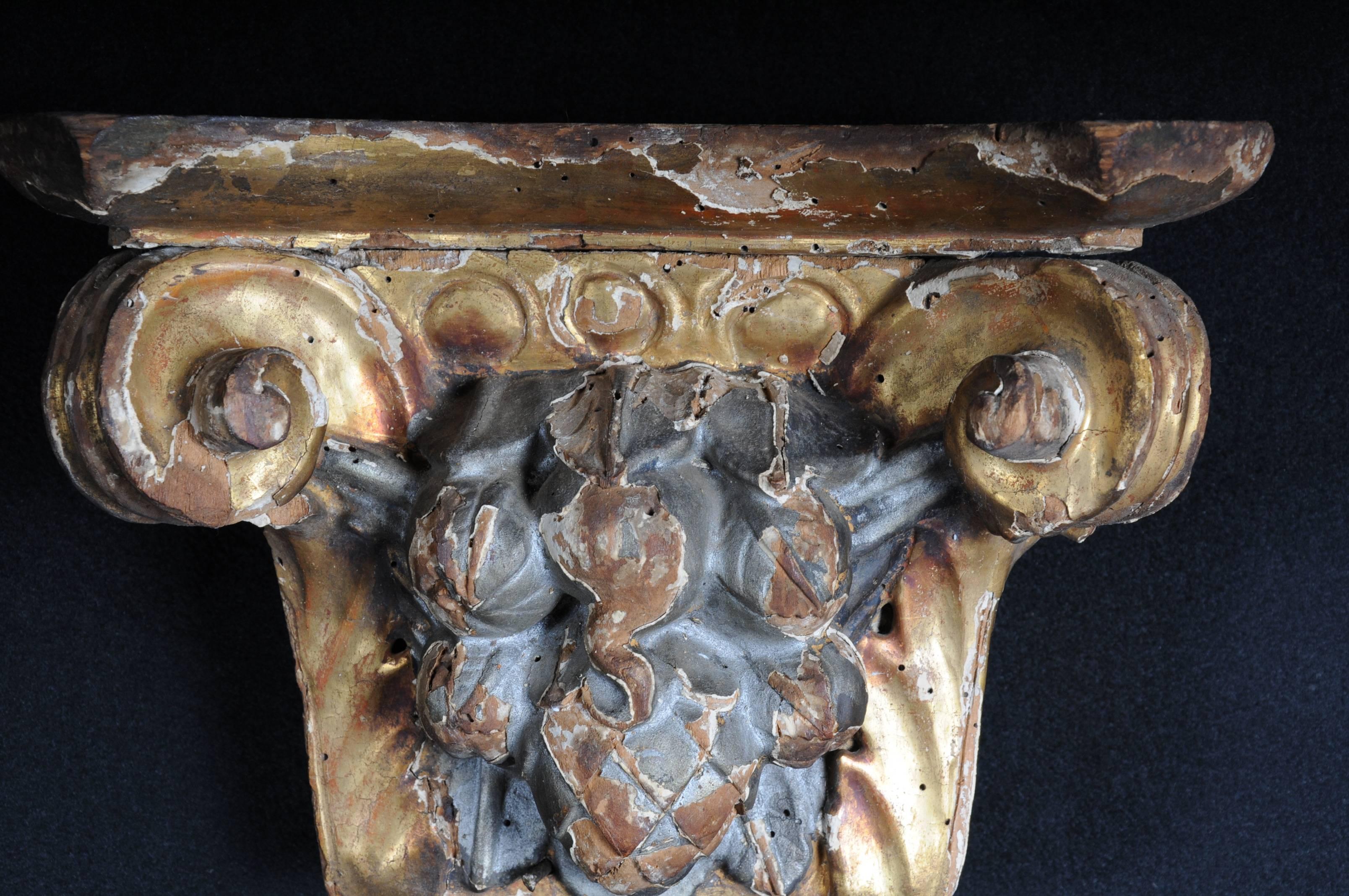 18th Century Museum Corinthian Chapter, Wood Gilded For Sale 2