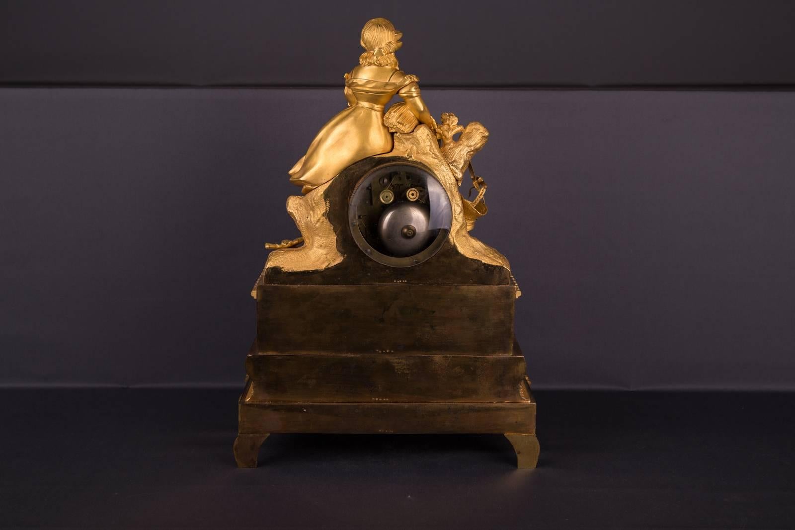 French 19th Century Empire Bronze Fire-Gilded Pendule For Sale
