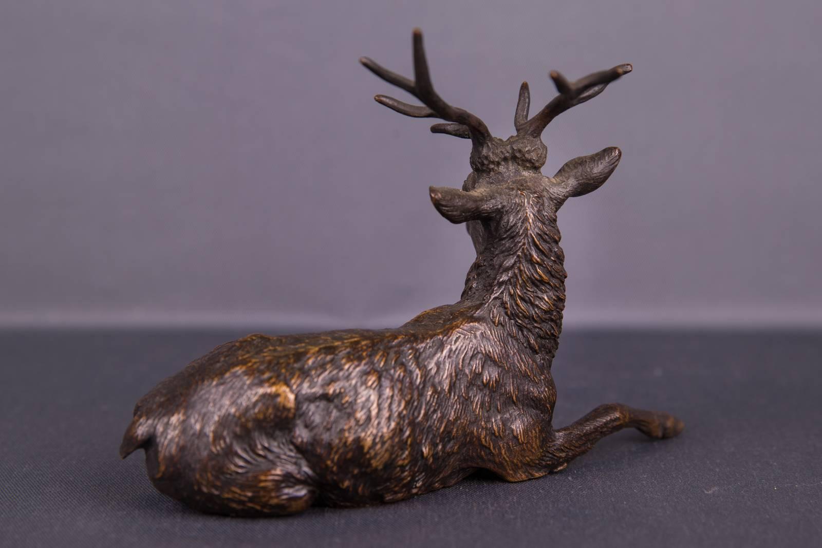 19th Century Antique Bronze Sculpture as a Sitting Stag In Excellent Condition In Berlin, DE