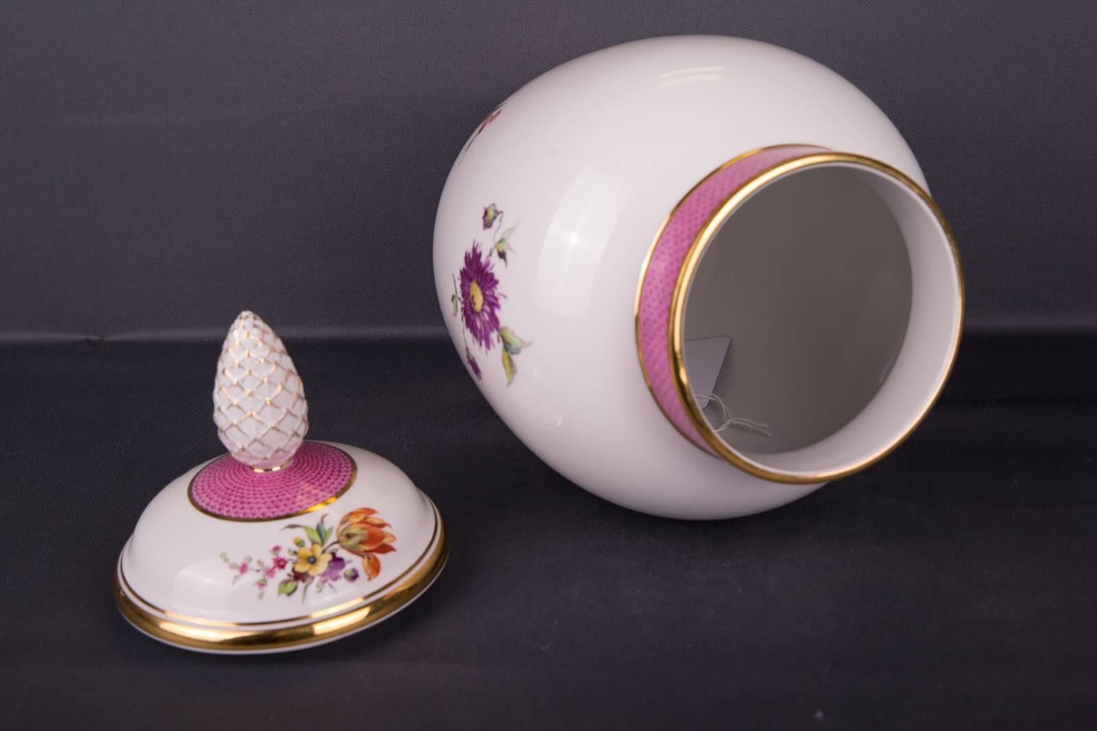 Vase pot-pourri KPM Berlin du 20ème siècle Breslauer Stadtschloss en vente 3