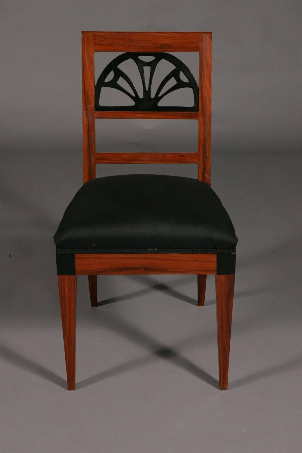 20th Century Neoclassical Style Light-Palisander Chair In Good Condition For Sale In Berlin, DE
