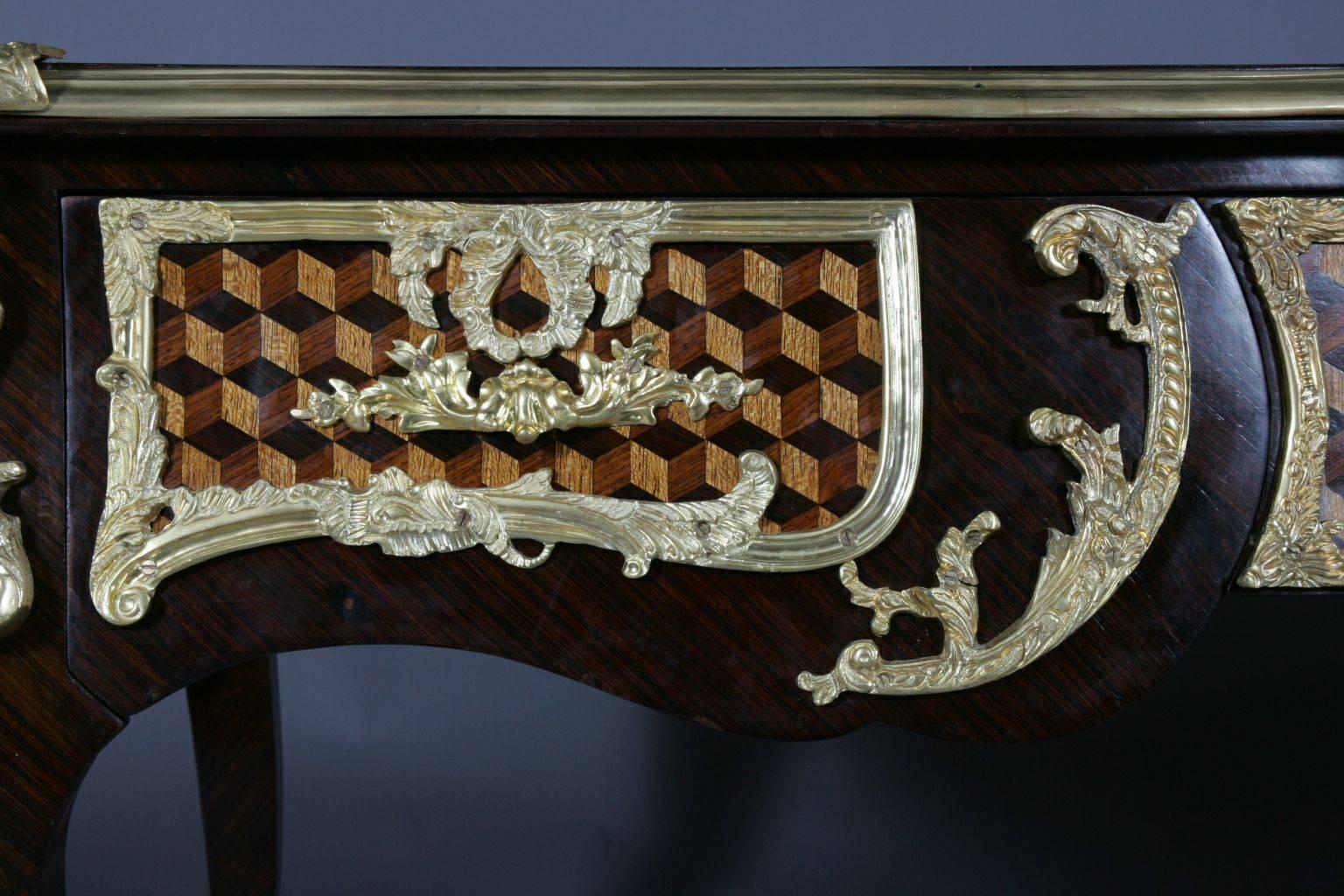 20. Jahrhundert Louis XV Stil Französisch Bureau Plat Schreibtisch (Louis XV.) im Angebot