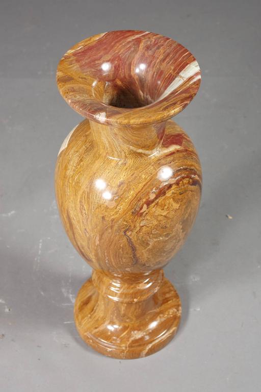 20th Century Red Onyx Marble Vase For Sale at 1stDibs