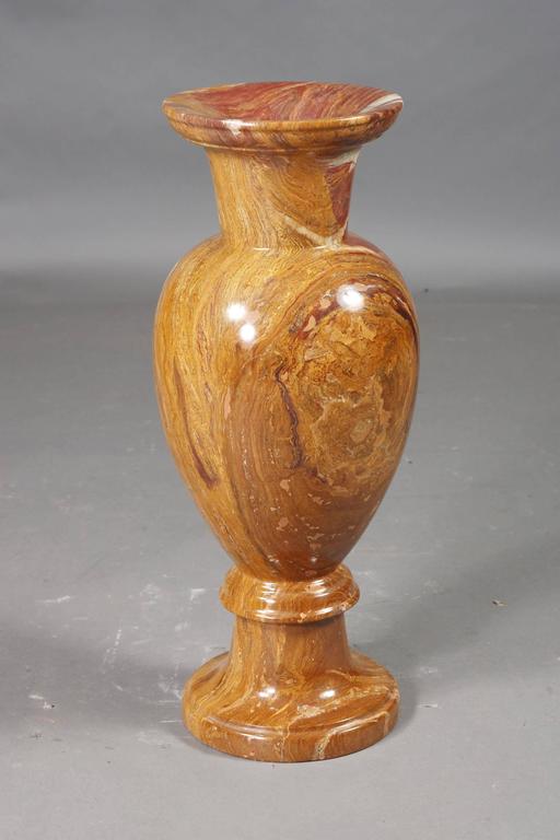 20th Century Red Onyx Marble Vase For Sale at 1stDibs