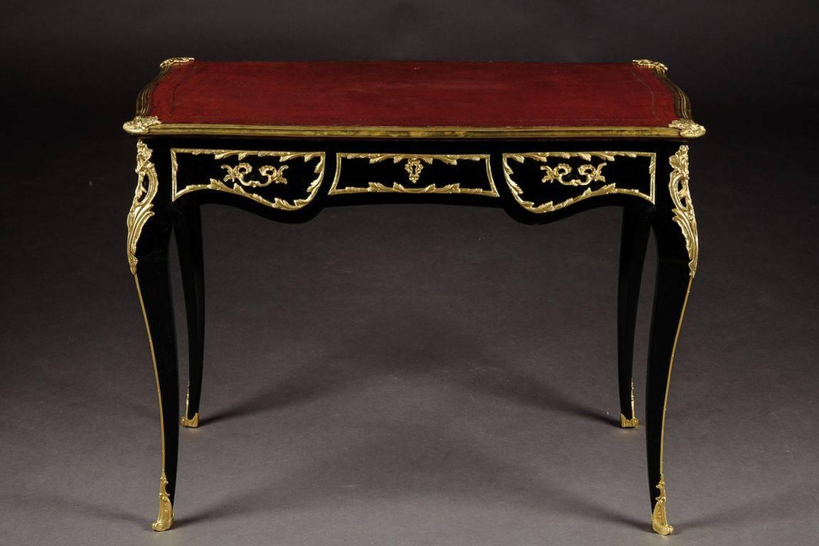 20th Century Louis XV Style Ladies Bureau Plat or Desk For Sale 6