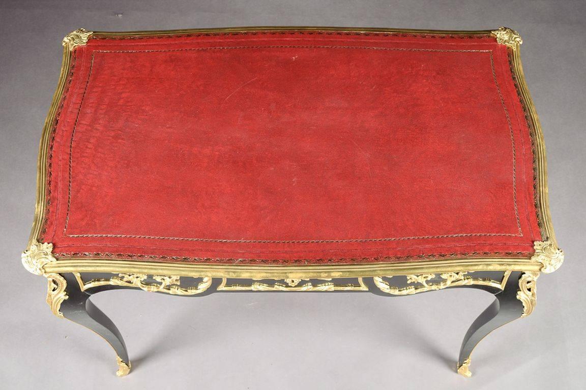 20th Century Louis XV Style Ladies Bureau Plat or Desk For Sale 5