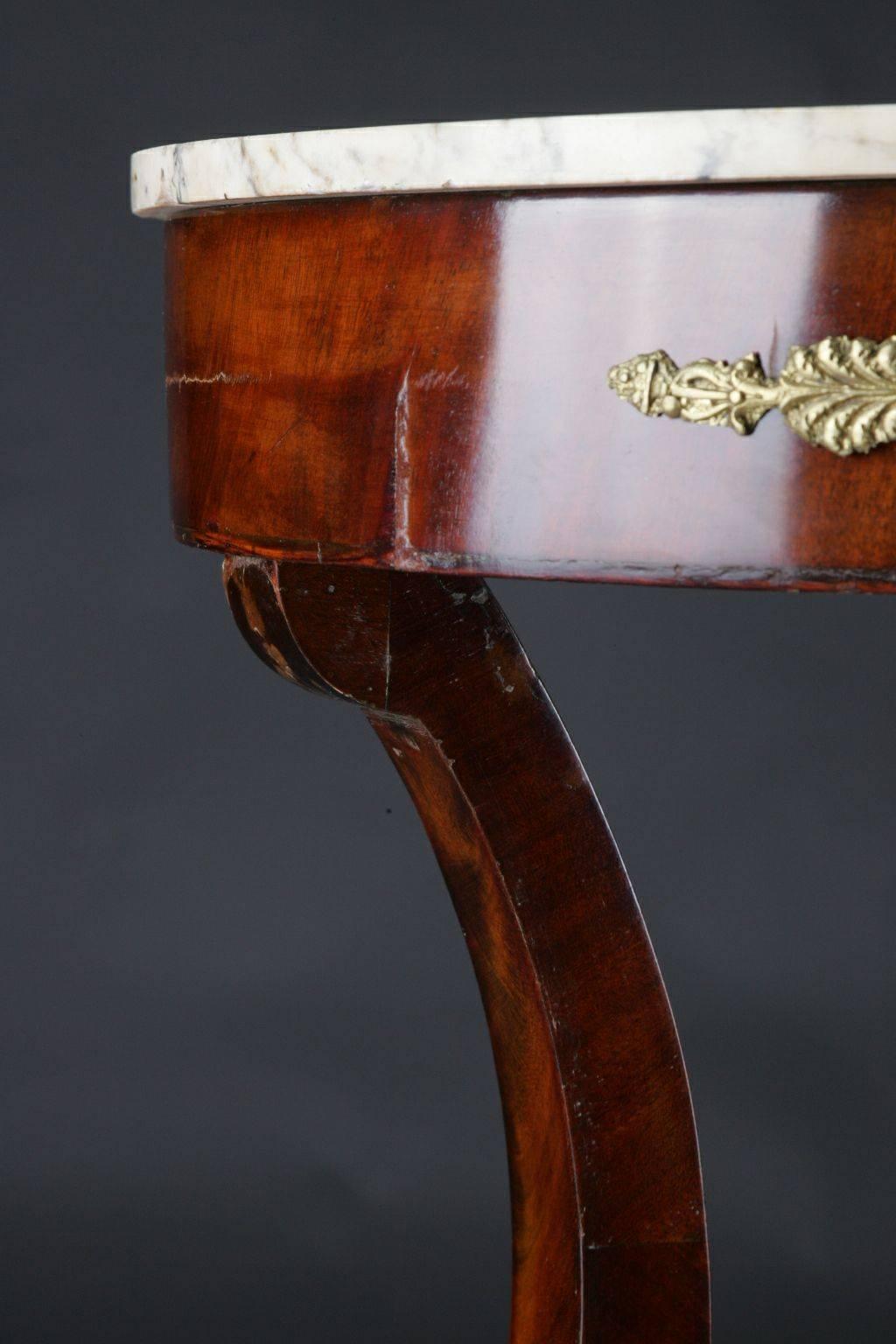French 19th Century Empire France Lyra-Shaped Curly-Legs Side Tables, circa 1815 For Sale