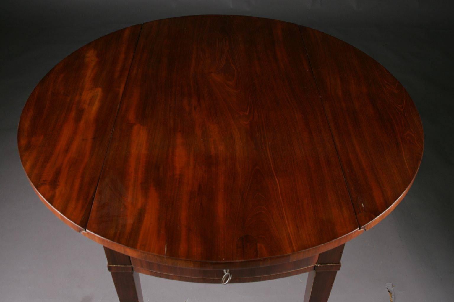 Bois Table pliante Biedermeier du 19ème siècle en vente