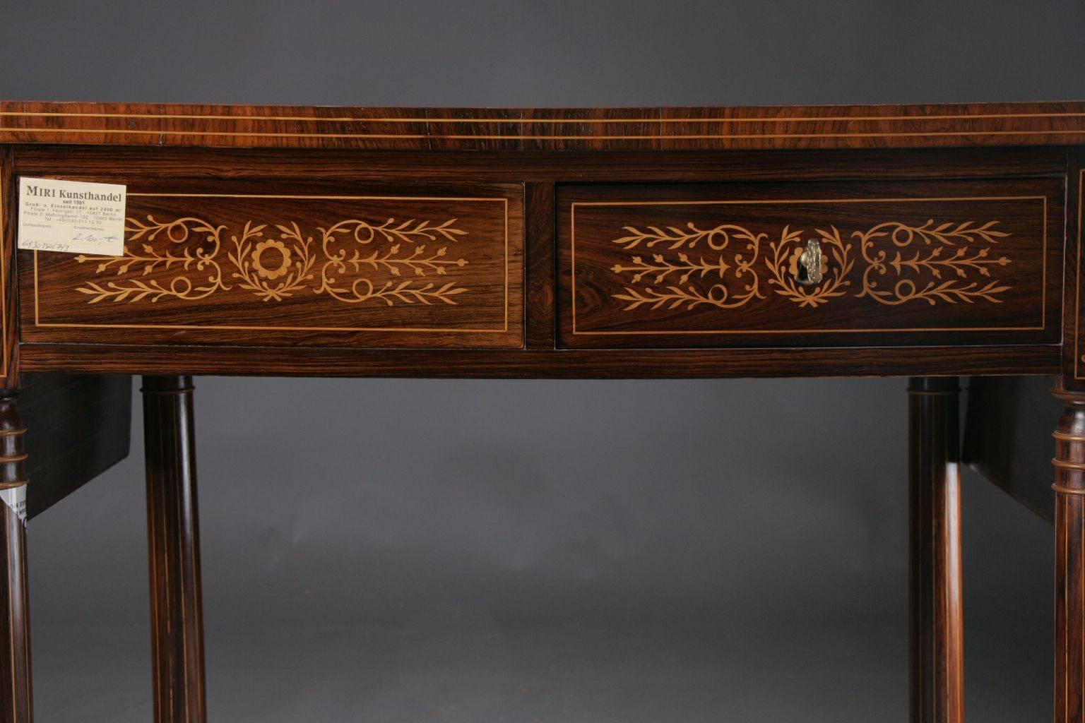 Biedermeier-Klappstisch aus dem 19. Jahrhundert im Angebot 1