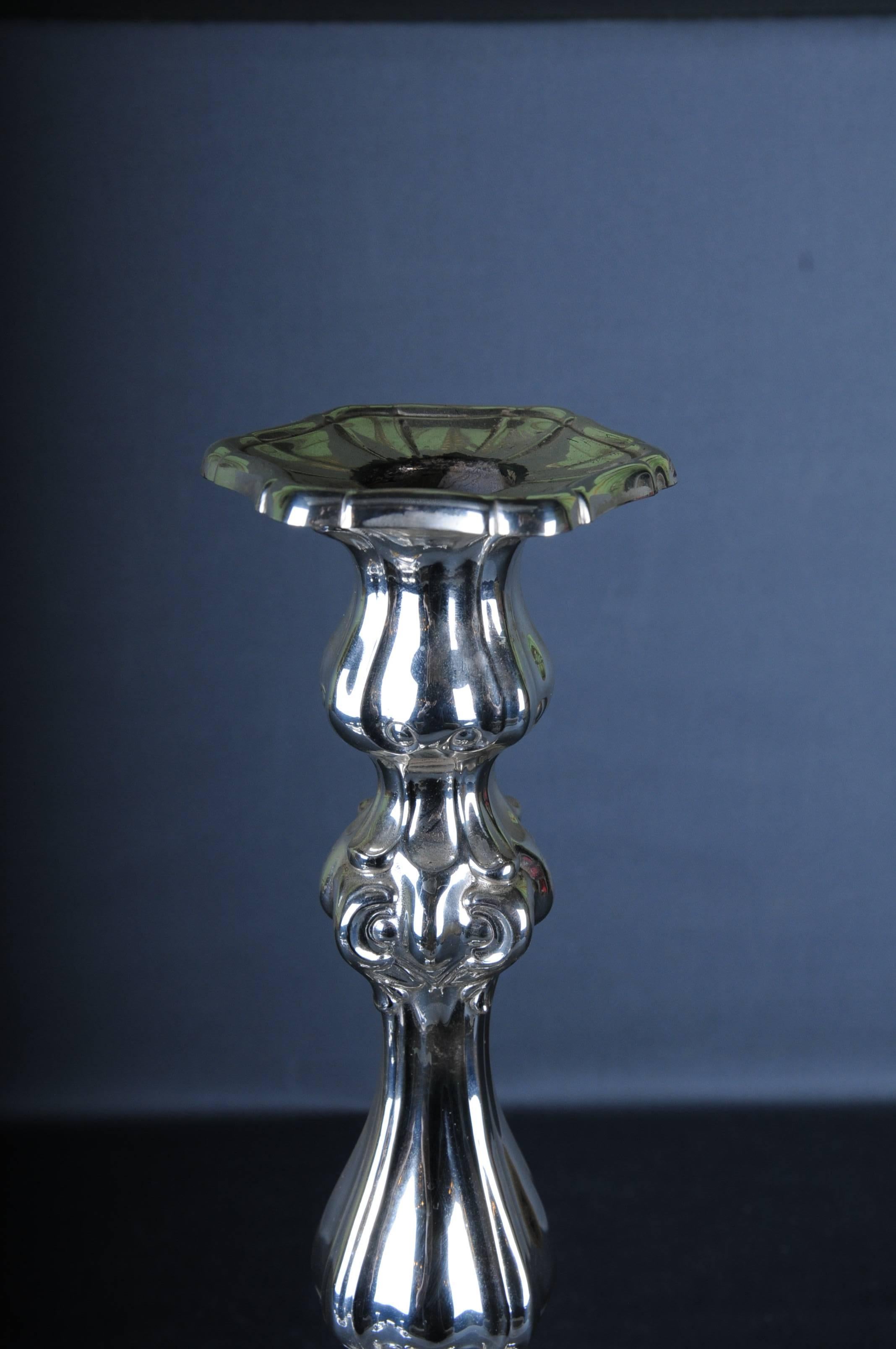 Big Silver Candlestick Baroque 925 Sterling Germany

Half moon and crown

The candlestick is weighted
Weight: 734 g
  