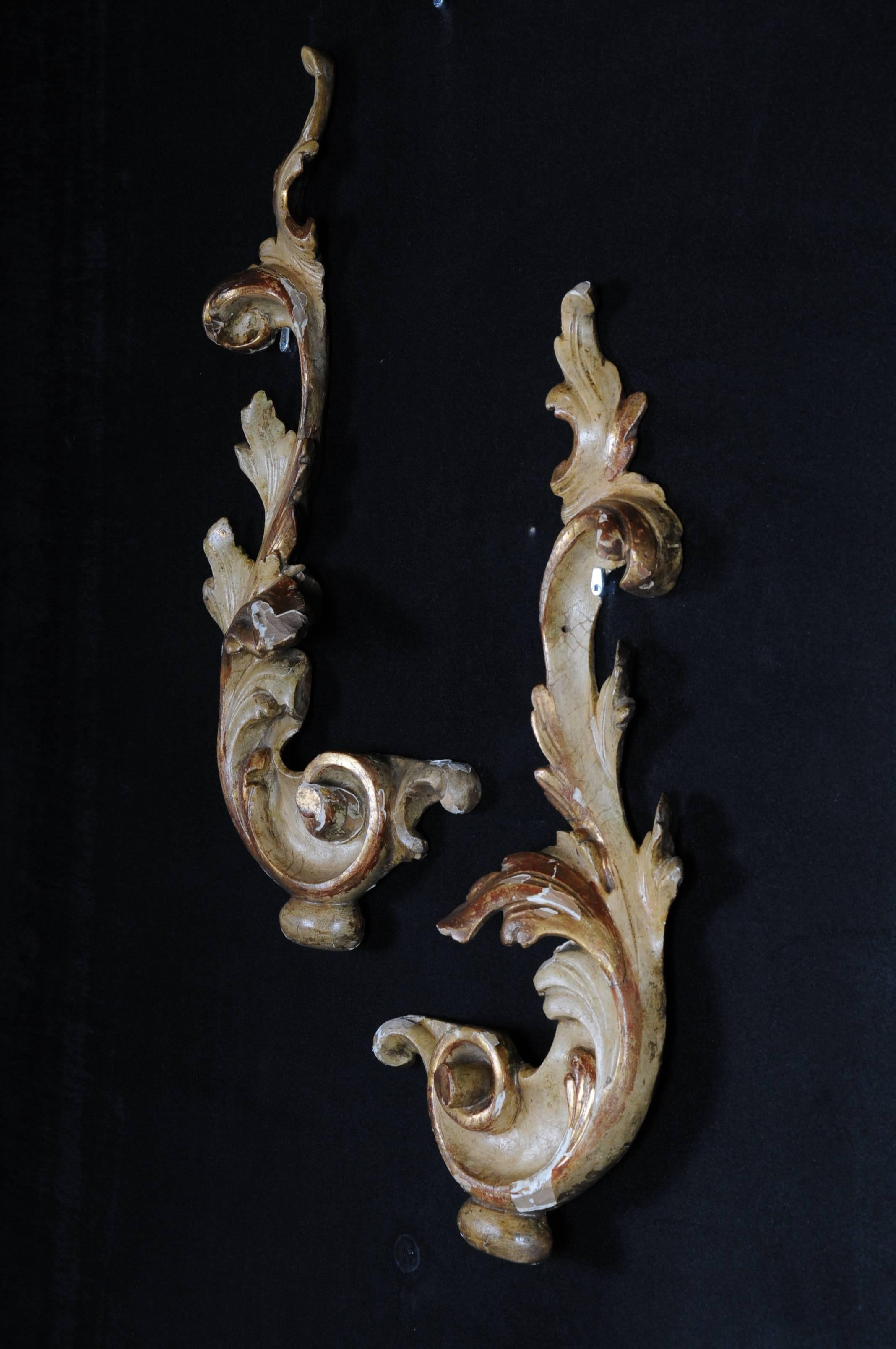 18th Century Baroque Ornamental Elements Gilded Wood For Sale 1
