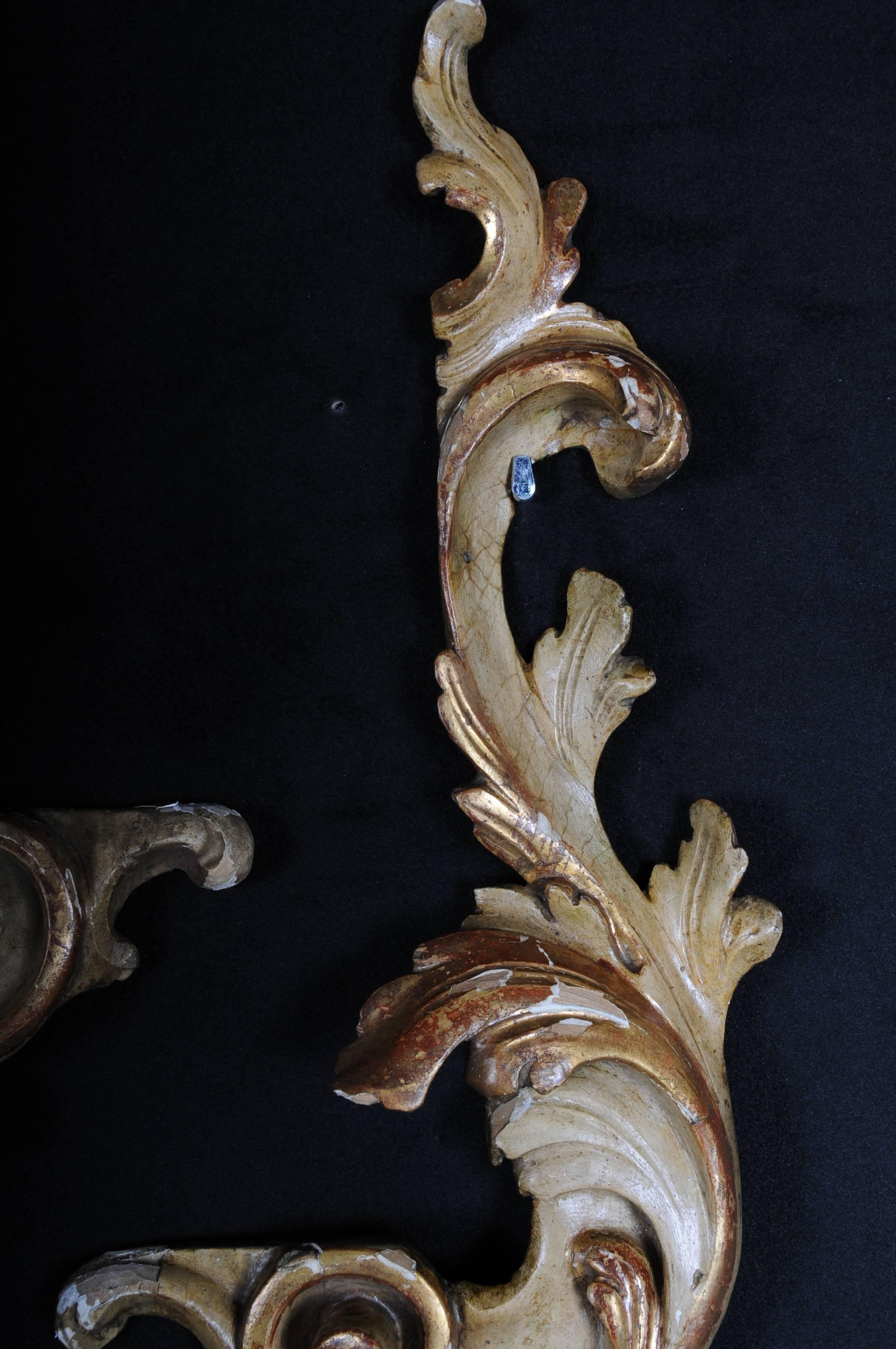 18th Century Baroque Ornamental Elements Gilded Wood For Sale 3