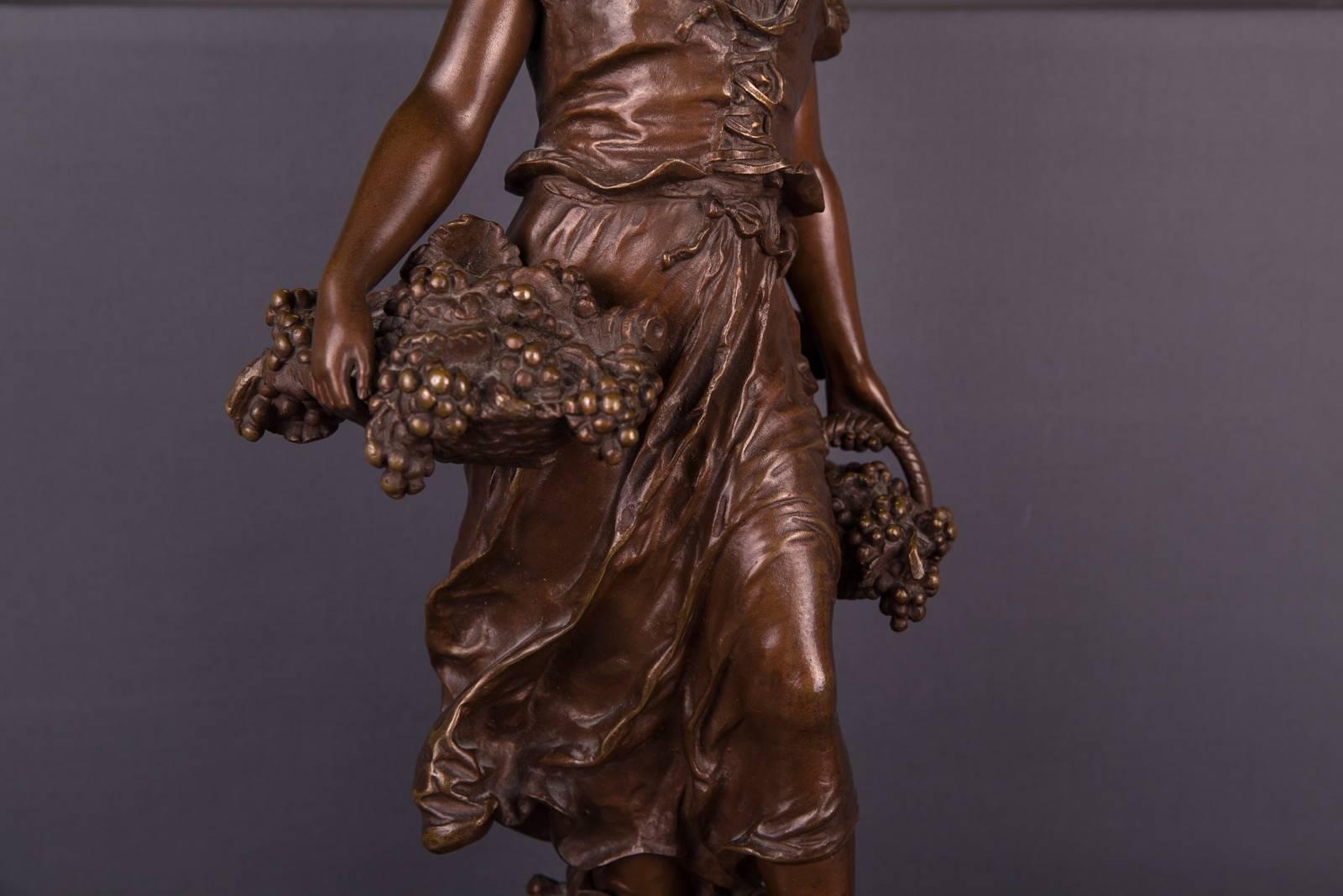 Bronzeskulptur aus dem 19. Jahrhundert von Mathurin Moreau, Automne, Herbst im Angebot 1