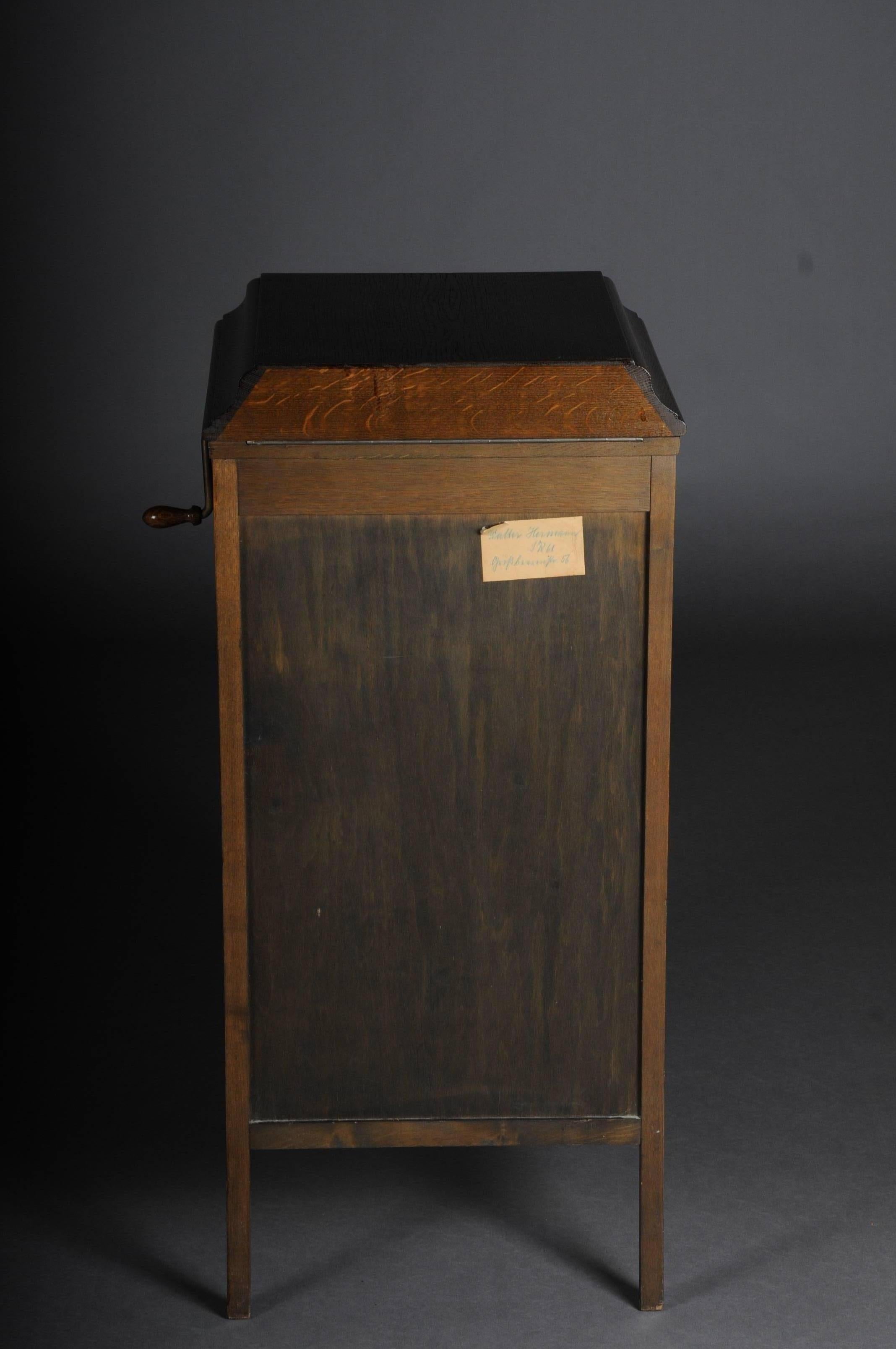 Cupboard Gramophone Oak, circa 1920 Original 3