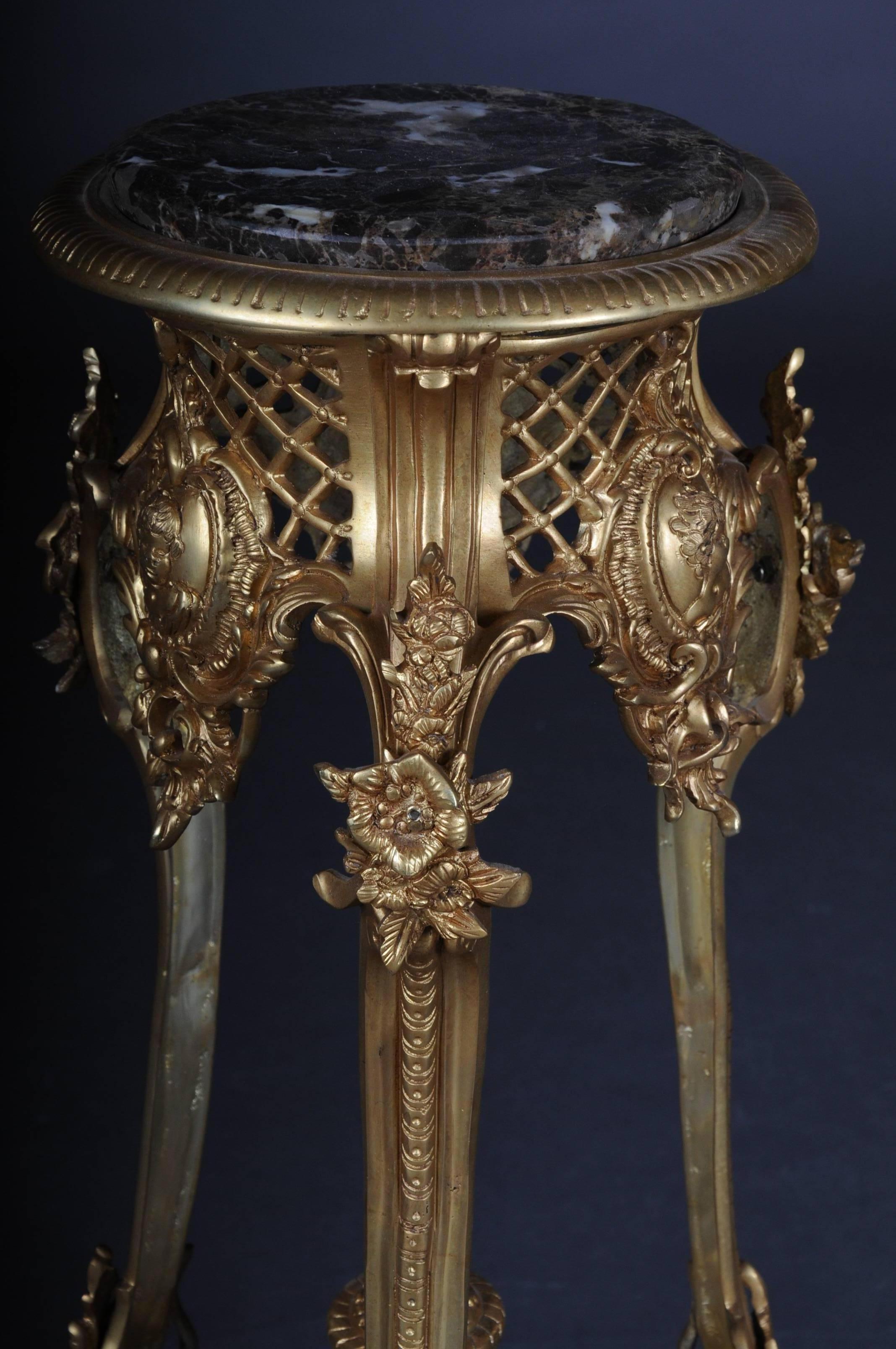 Prächtiger französischer Bronze-Beistelltisch im Louis-XV-Stil 2