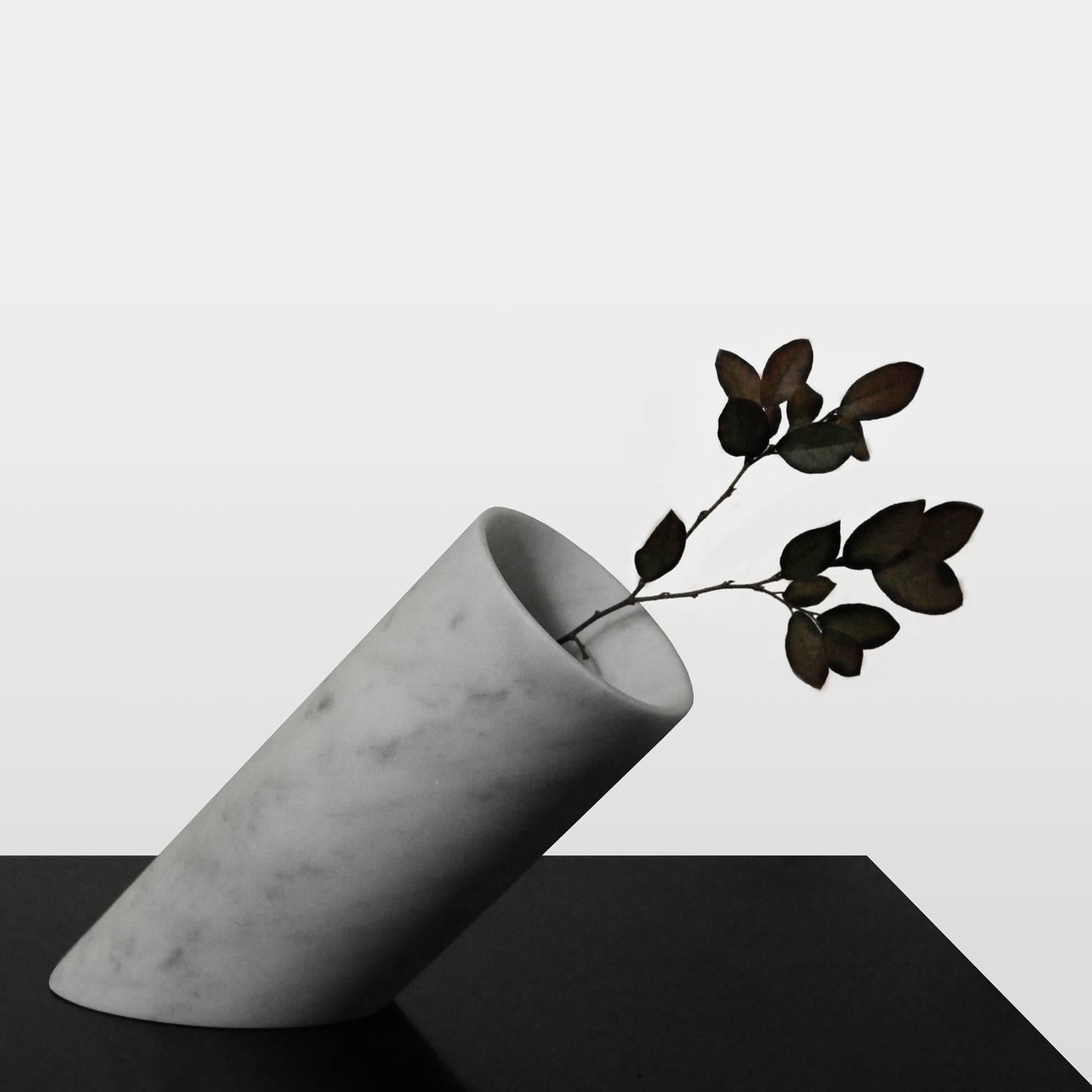 In Equilibrio Vases, Contemporary Hand-Carved Carrara Marble Vessels 1