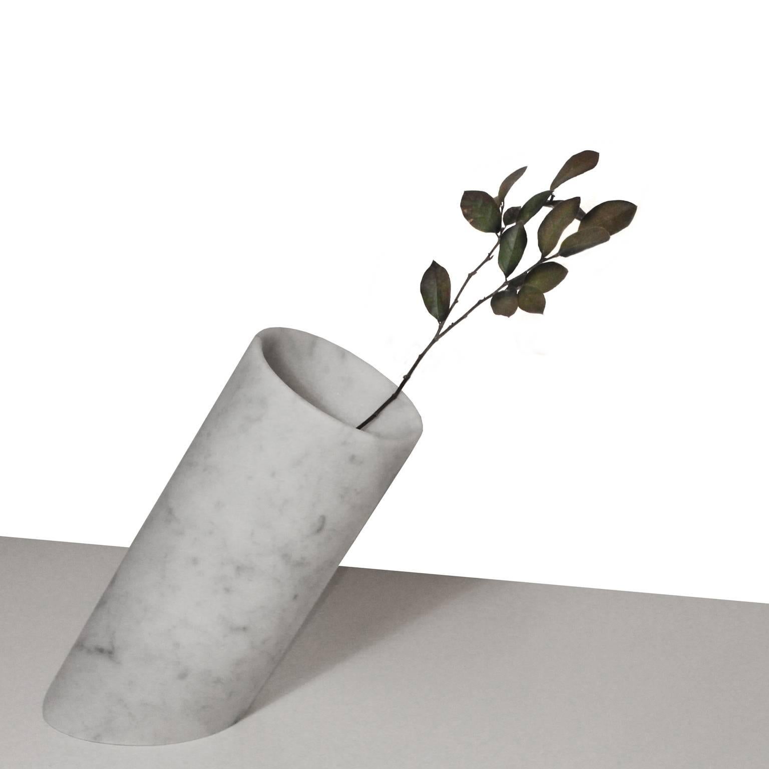 In Equilibrio Vases, Contemporary Hand-Carved Carrara Marble Vessels 2