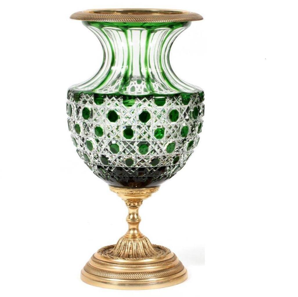 French Exquisite Pair of Rare Beautiful Empire Green Crystal Baccarat Style Vases Urn For Sale