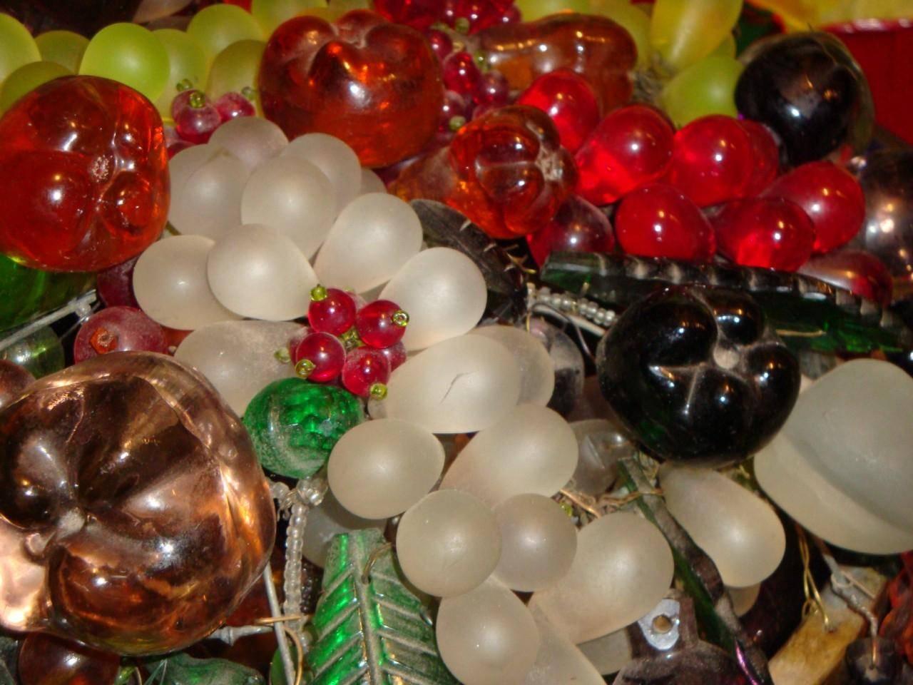 Magnificent and Rare Elaborate 1920s Large Czech Glass Beaded Fruit Lamp Basket In Good Condition For Sale In New York, NY