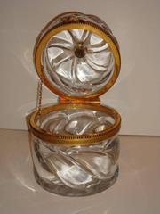 Important 1920s Century Heavy French Hand-Cut Lidded Crystal Jewelry Box