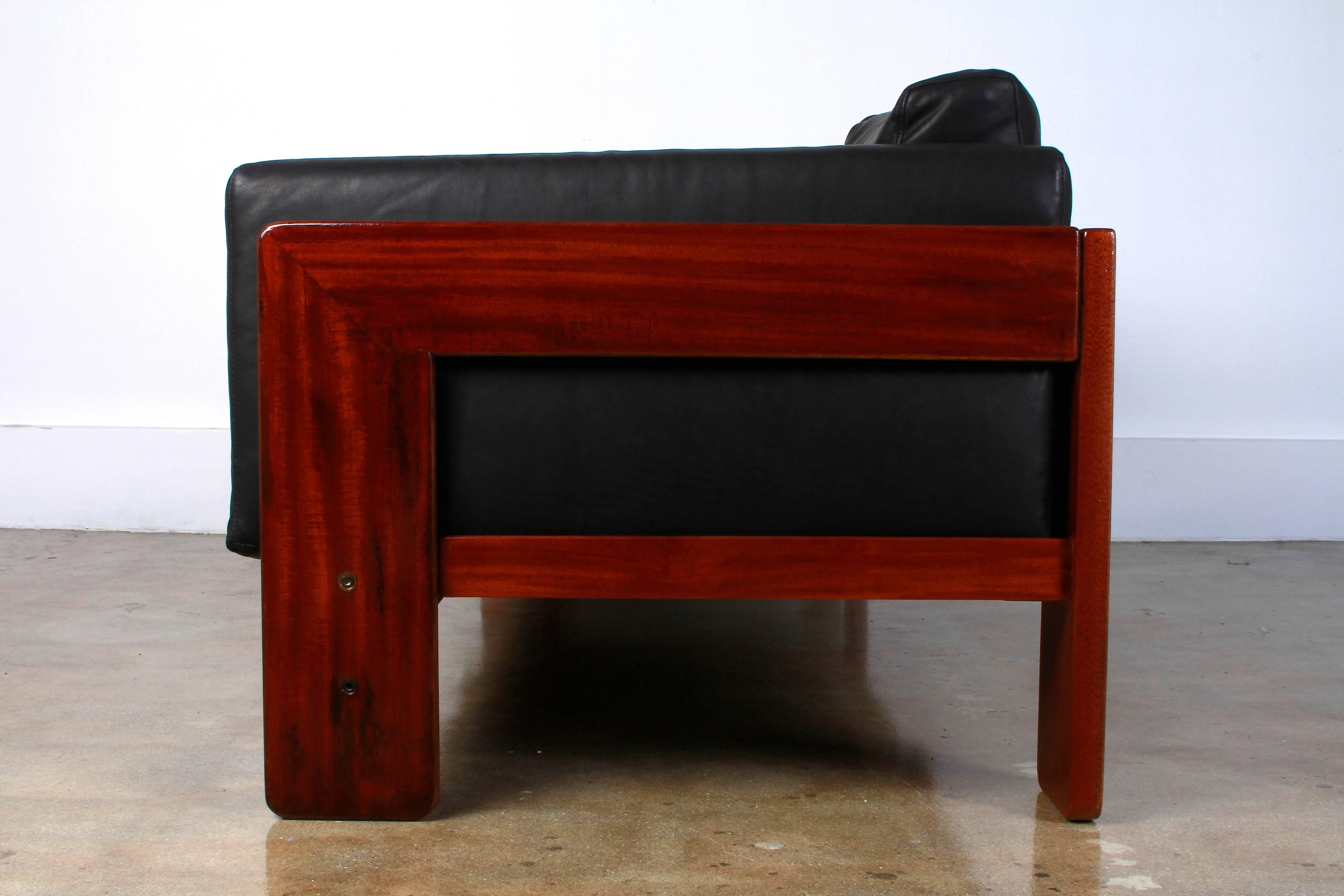 Mid-Century Modern Tobia Scarpa Bastiano Sofa for Knoll For Sale