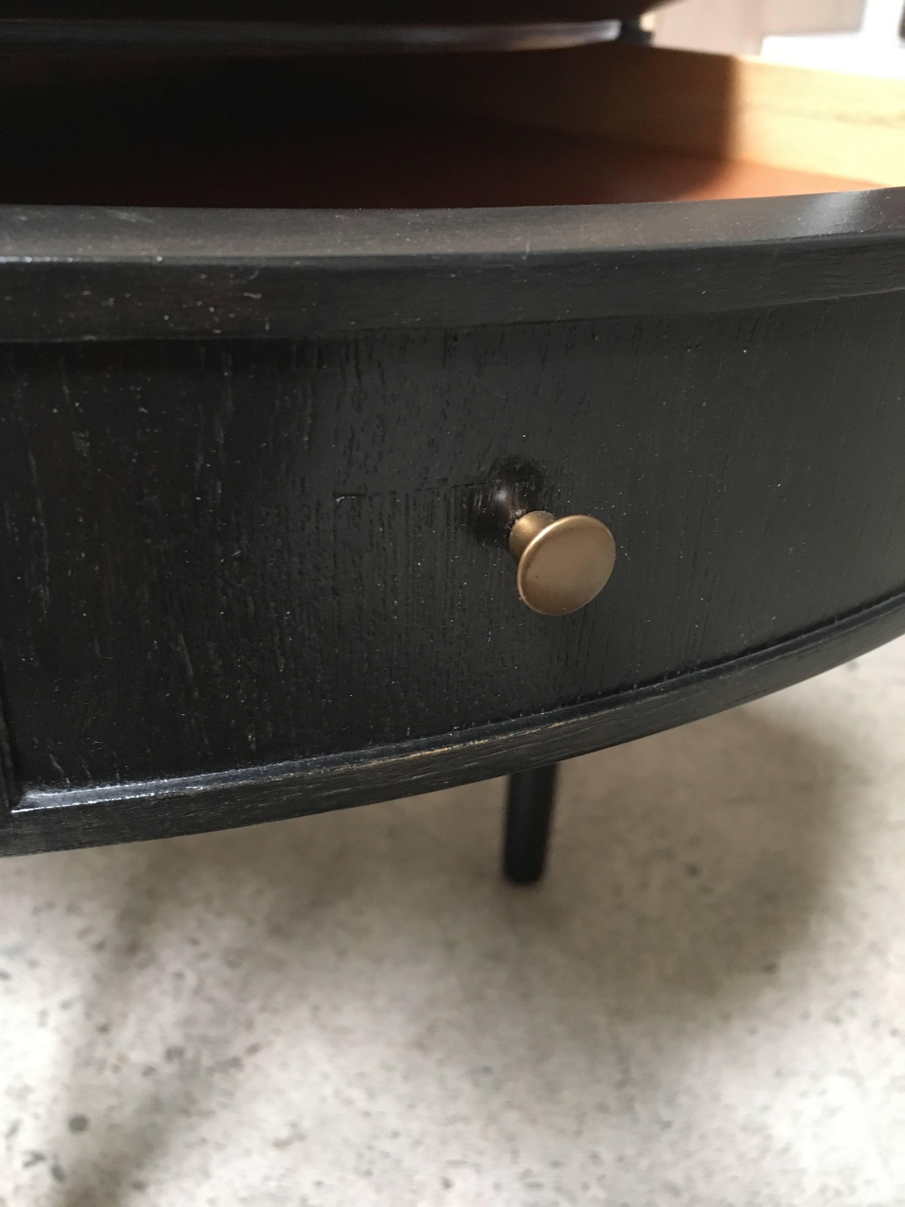 Ebonized Side Table by Johnson Furniture Company In Good Condition In Denton, TX